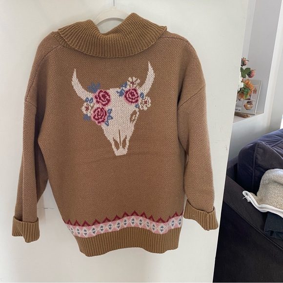 Savanna Jane Tan Sweater with Floral Bull Design - Picture 1 of 4